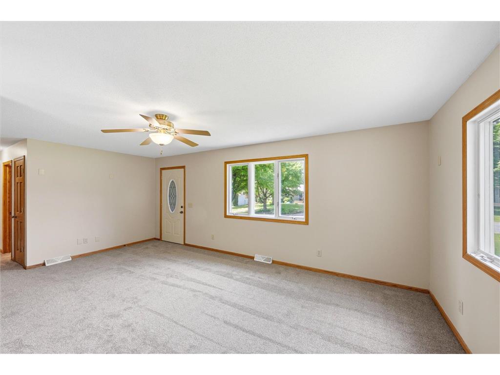 842 Xenia Avenue NW Elk River MN 55330 7034291 image15