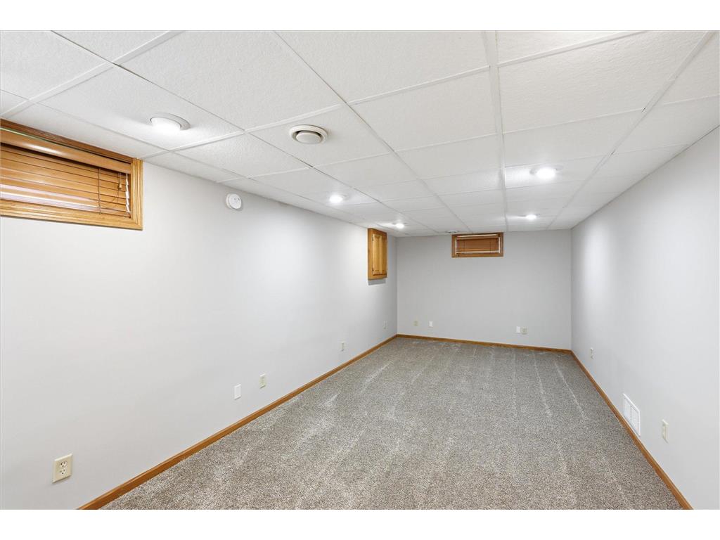 842 Xenia Avenue NW Elk River MN 55330 7034291 image32