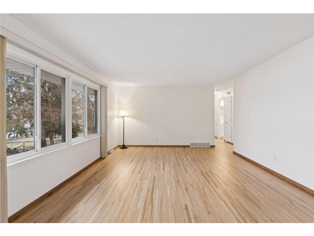 8420 Meadow Lake Road E New Hope MN 55428 - Meadow Lake 7032552 image9