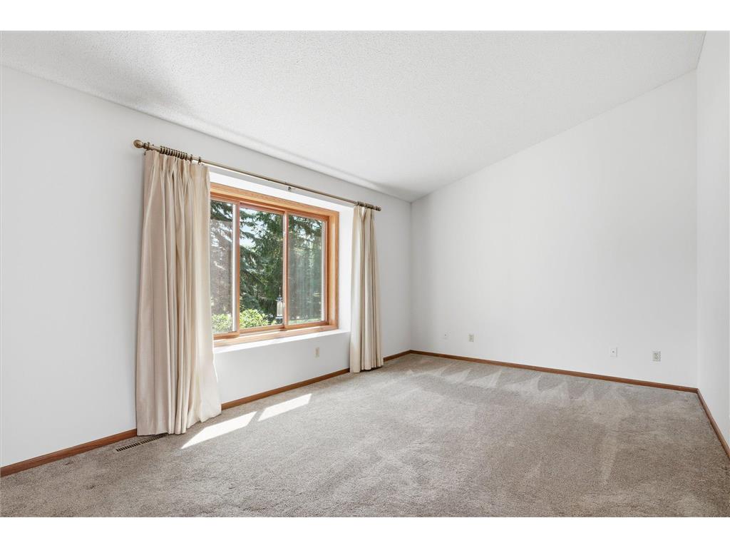 8420 Timberwood Court Woodbury MN 55125 7086243 image19