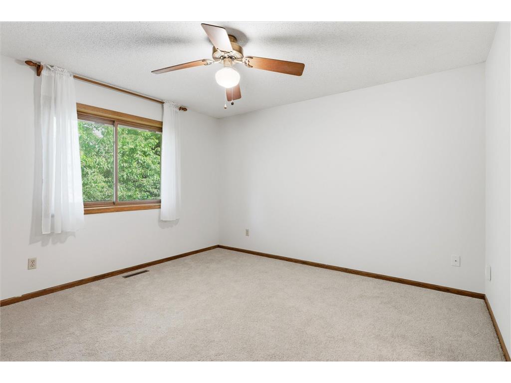 8420 Timberwood Court Woodbury MN 55125 7086243 image22
