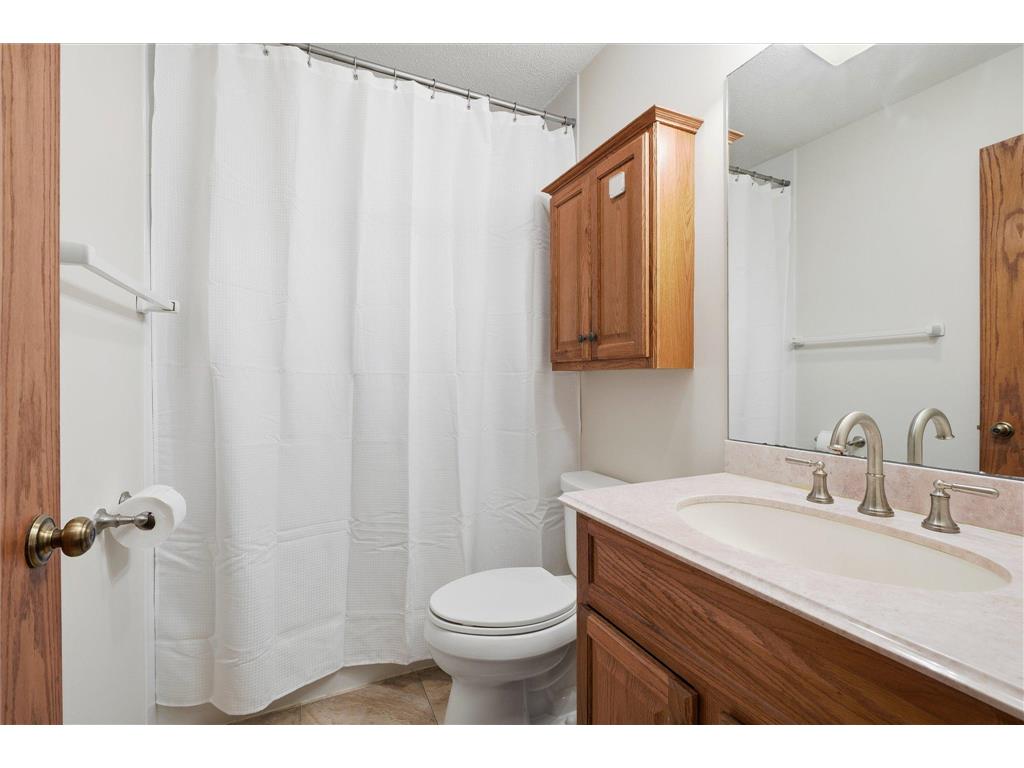8420 Timberwood Court Woodbury MN 55125 7086243 image25
