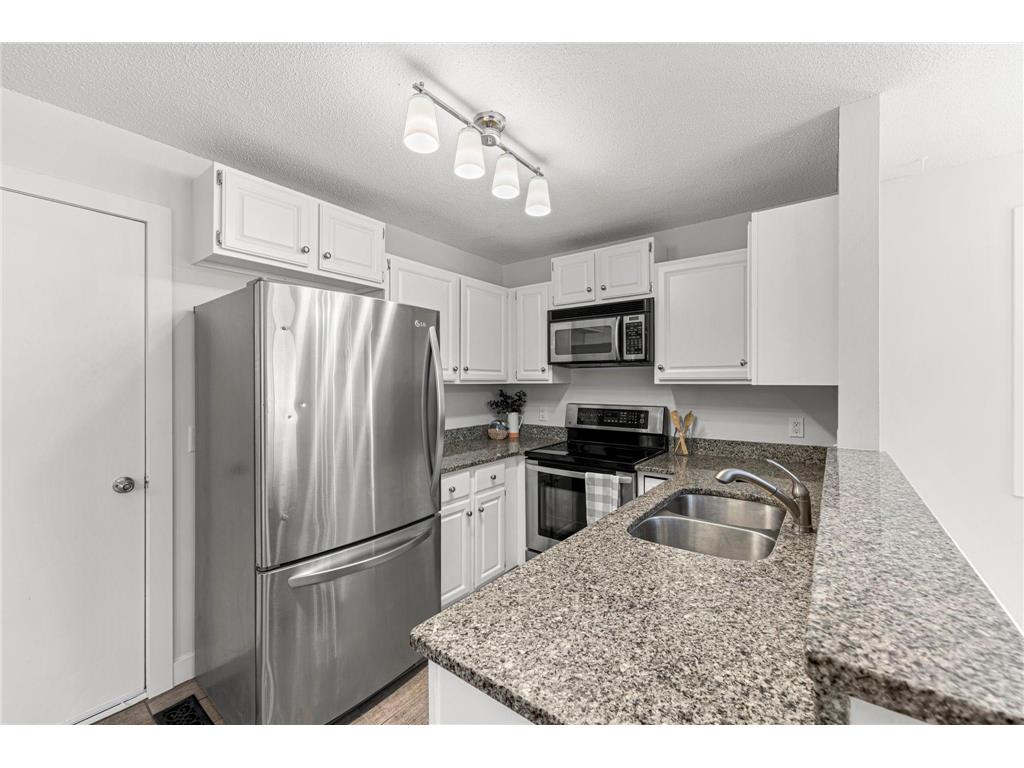 8428 S Pond Trail #41 Champlin MN 55316 6673046 image1