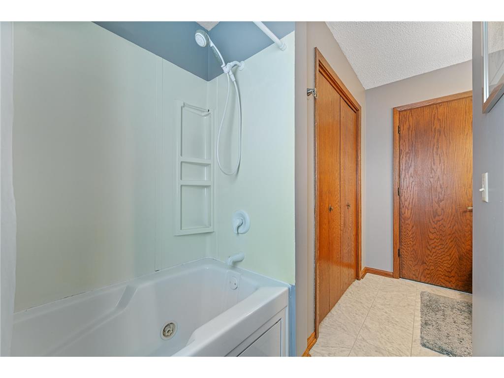 843 37th Street SE Buffalo MN 55313 6765967 image20