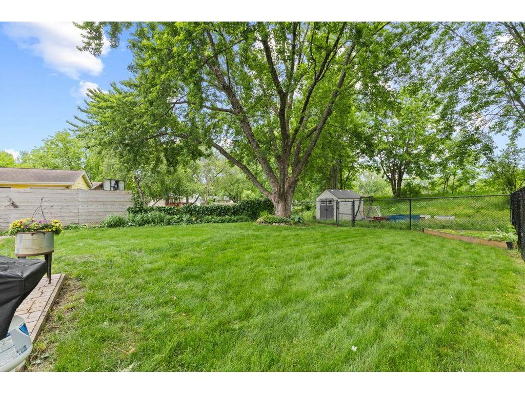 8430 Hiawatha Avenue Eden Prairie MN 55347 7091765 image31