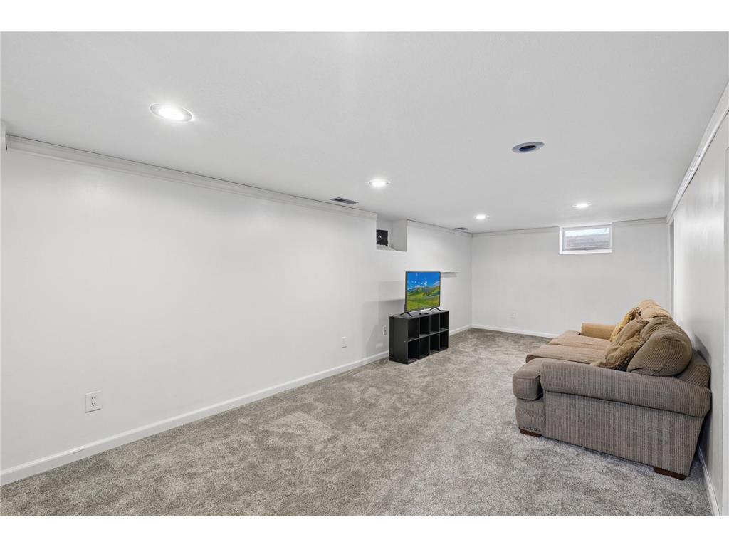 8430 Knox Avenue S Bloomington MN 55431 7083287 image20