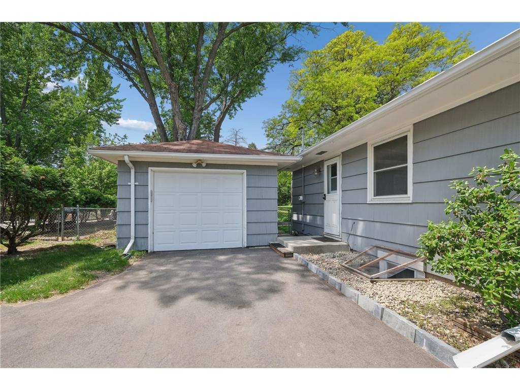 8430 Knox Avenue S Bloomington MN 55431 7083287 image25