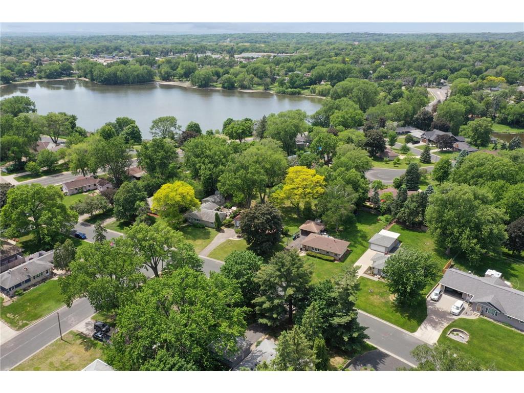 8430 Knox Avenue S Bloomington MN 55431 7083287 image3