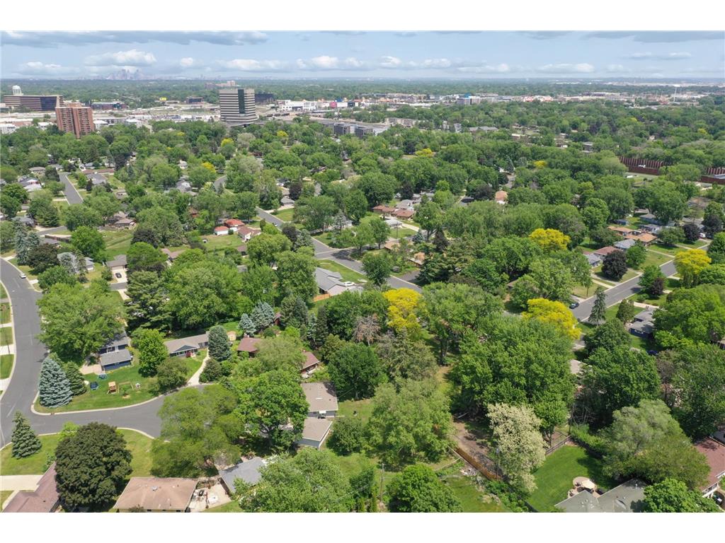 8430 Knox Avenue S Bloomington MN 55431 7083287 image31