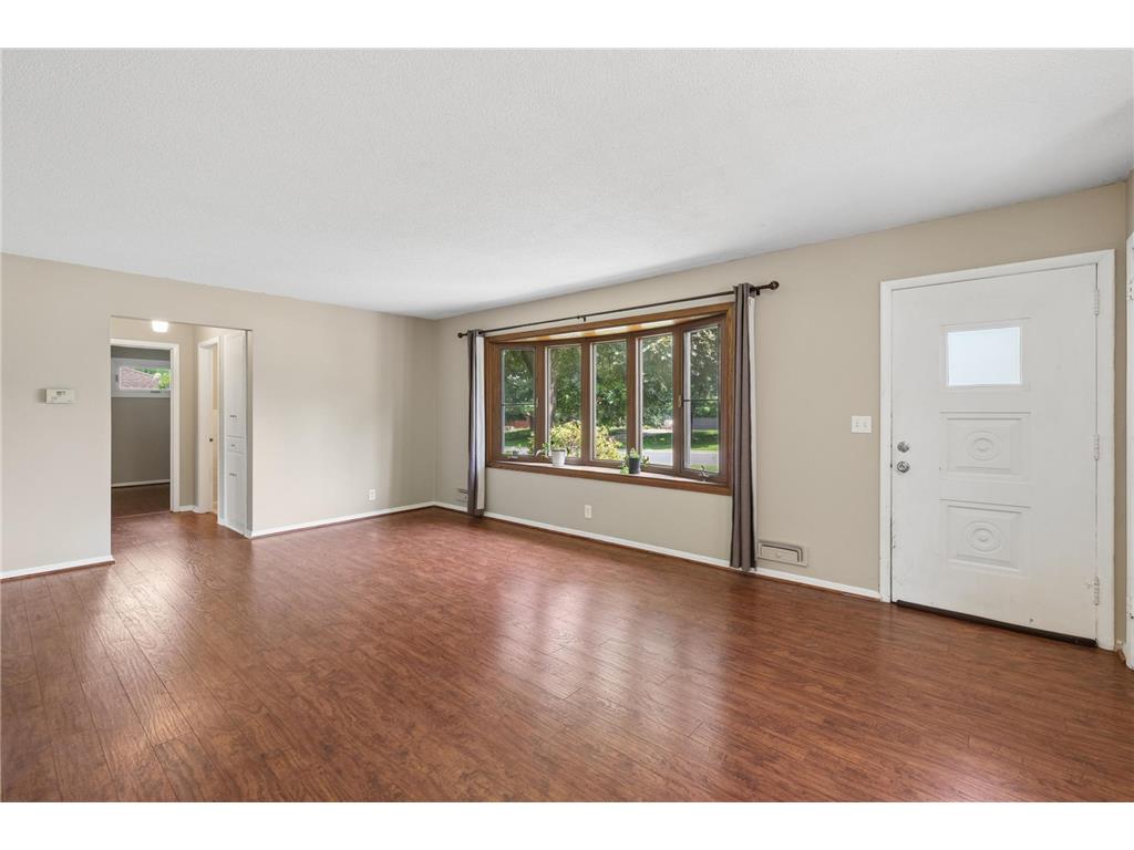 8430 Knox Avenue S Bloomington MN 55431 7083287 image4