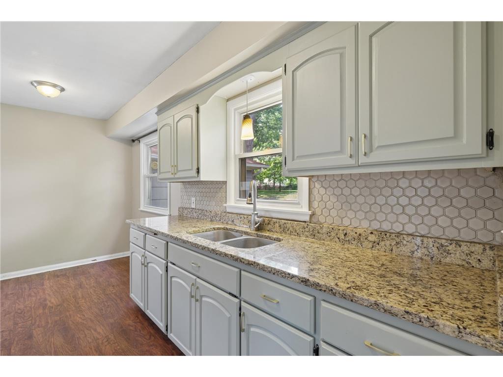 8430 Knox Avenue S Bloomington MN 55431 7083287 image8