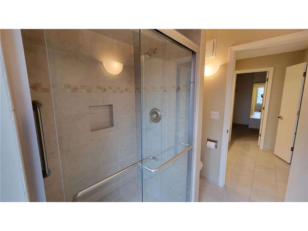 8430 Pennsylvania Road #109 Bloomington MN 55438 6743360 image17