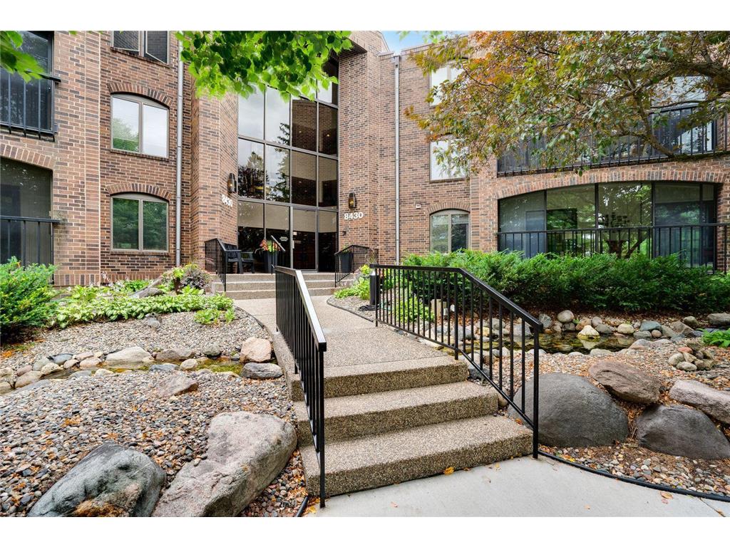 8430 Pennsylvania Road #203 Bloomington MN 55438 6388090 image1
