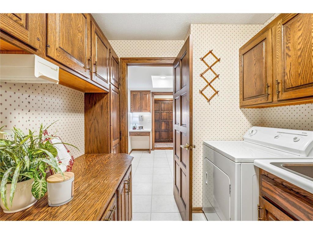 8430 Pennsylvania Road #216 Bloomington MN 55438 7020047 image24