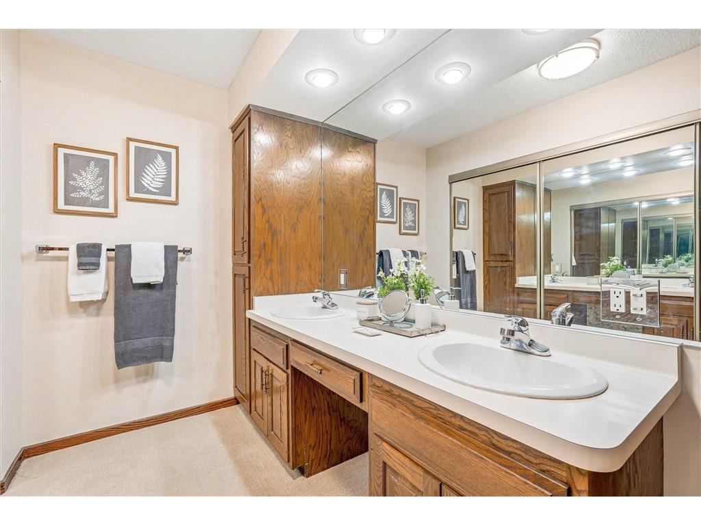 8430 Pennsylvania Road #216 Bloomington MN 55438 7020047 image28