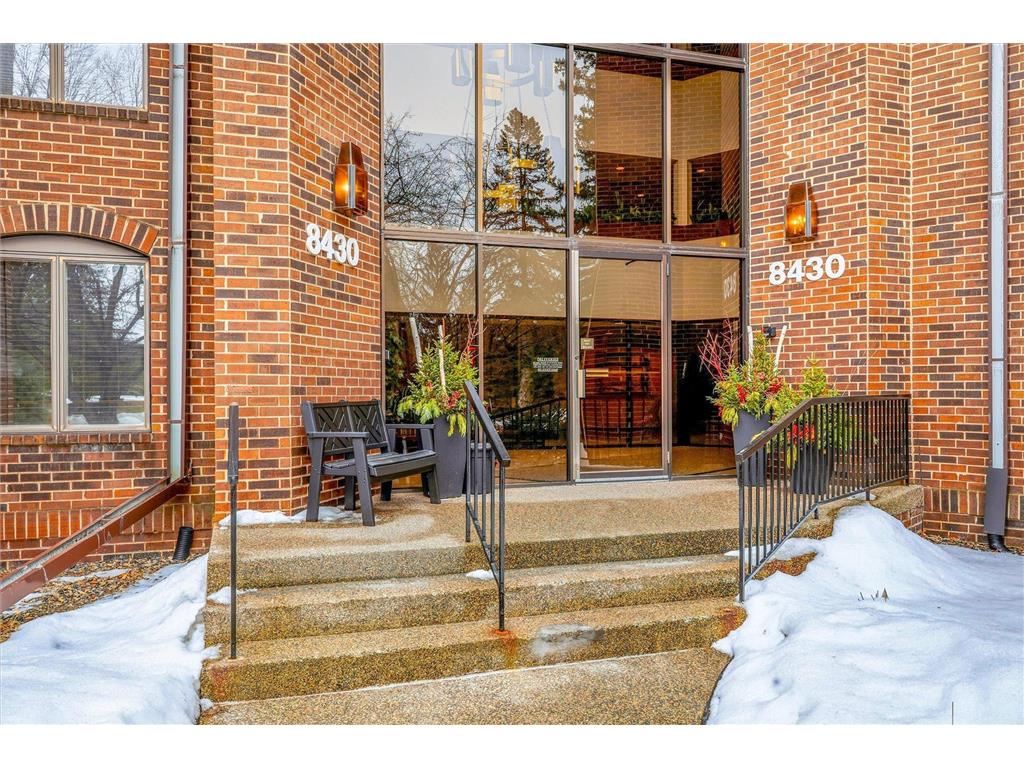 8430 Pennsylvania Road #216 Bloomington MN 55438 7020047 image3