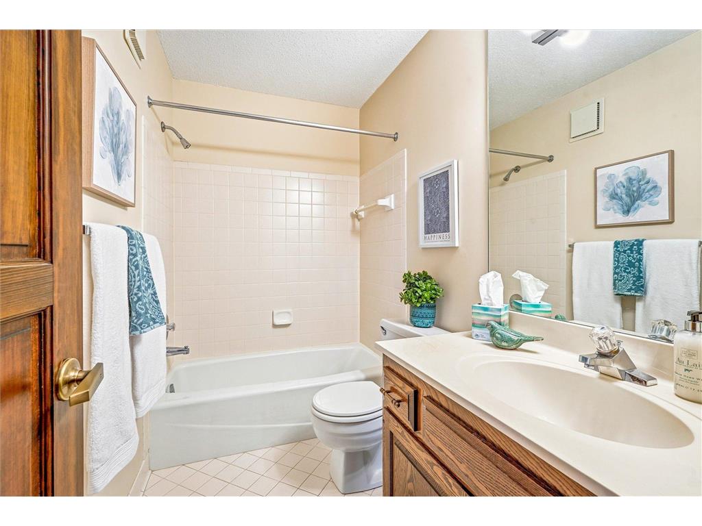 8430 Pennsylvania Road #216 Bloomington MN 55438 7020047 image35