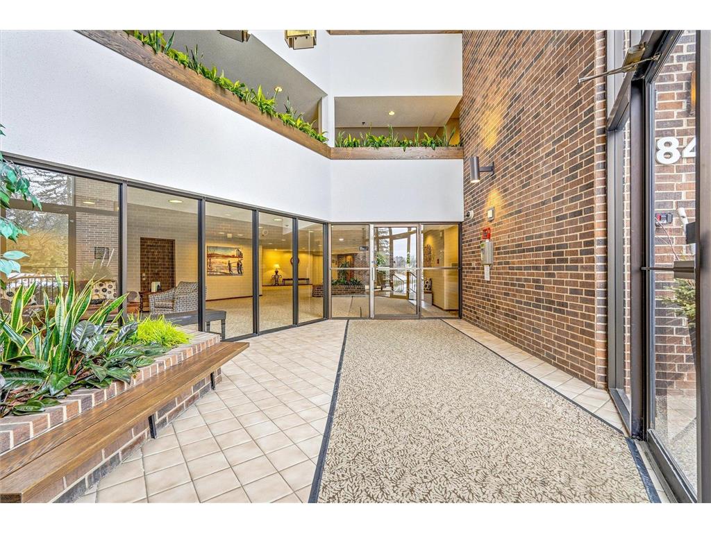 8430 Pennsylvania Road #216 Bloomington MN 55438 7020047 image4