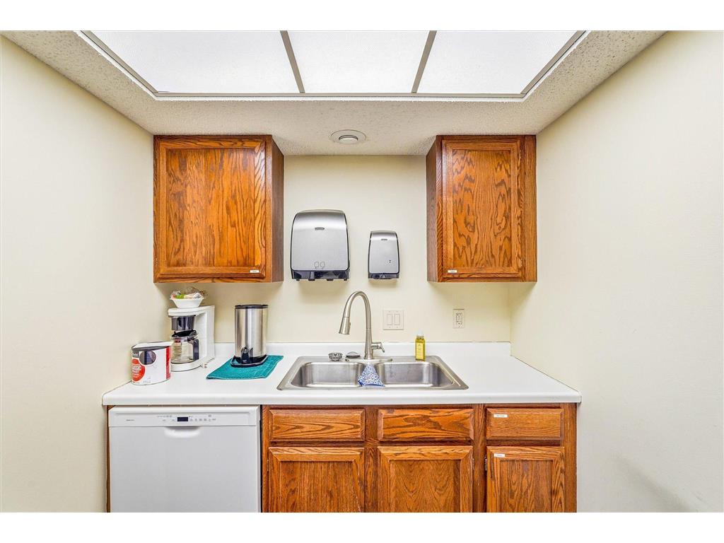 8430 Pennsylvania Road #216 Bloomington MN 55438 7020047 image49