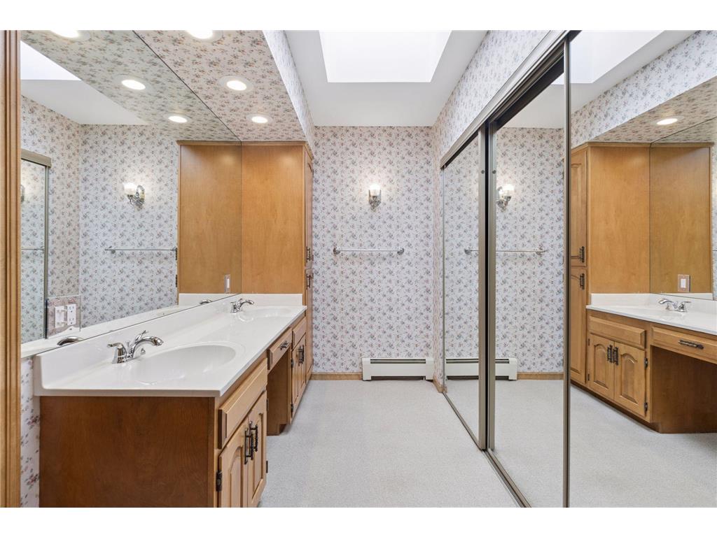 8430 Pennsylvania Road #311 Bloomington MN 55438 7028998 image26
