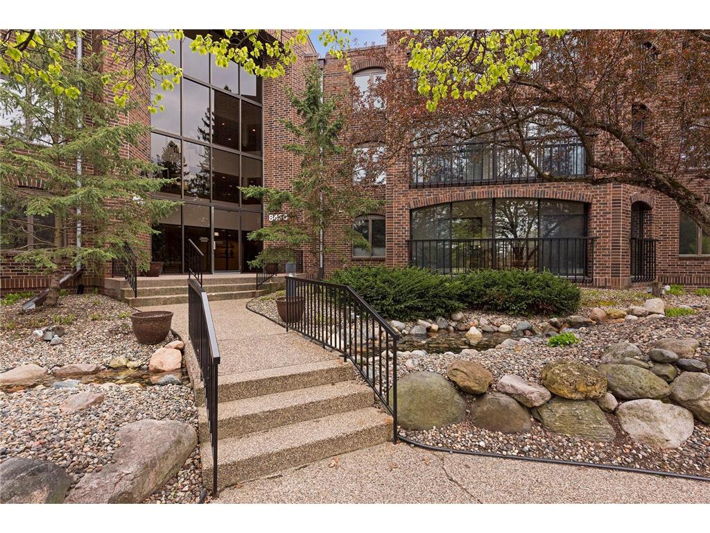8430 Pennsylvania Road #311 Bloomington MN 55438 7028998 image3