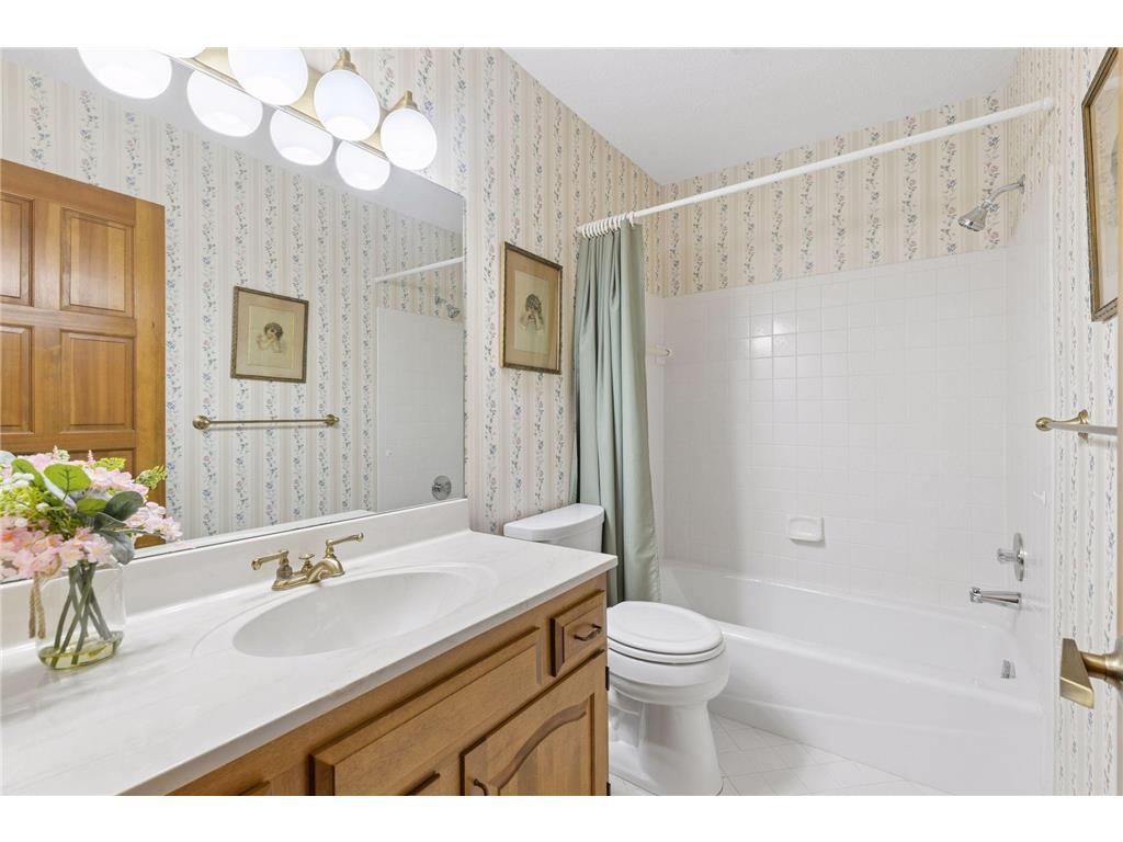 8430 Pennsylvania Road #311 Bloomington MN 55438 7028998 image33