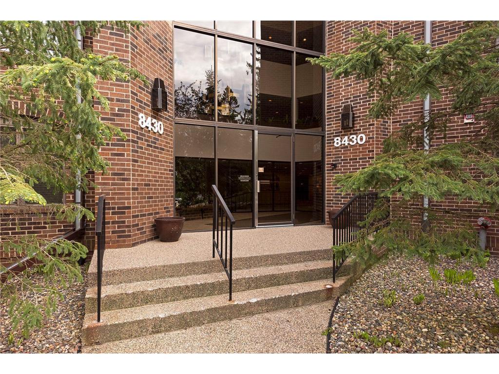 8430 Pennsylvania Road #311 Bloomington MN 55438 7028998 image4