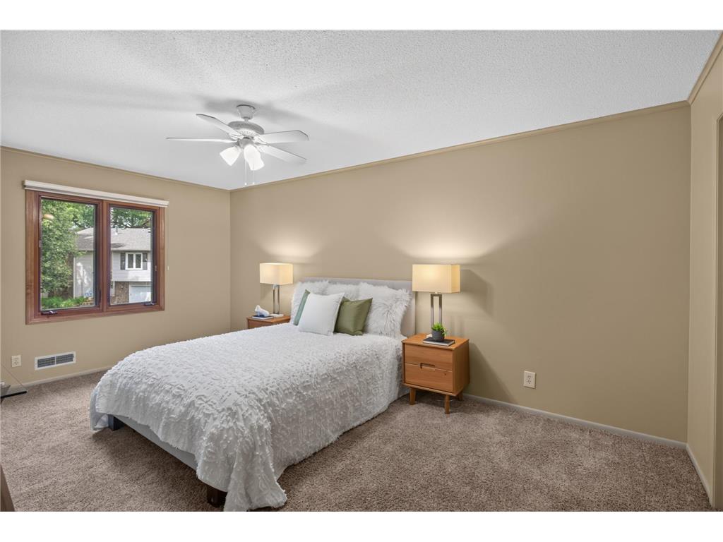 8432 W 100th Street Bloomington MN 55438 7093867 image13