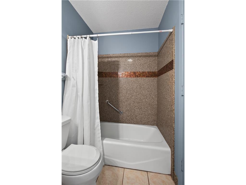 8432 W 100th Street Bloomington MN 55438 7093867 image16