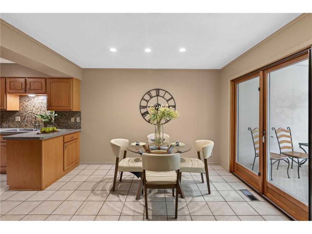 8432 W 100th Street Bloomington MN 55438 7093867 image4