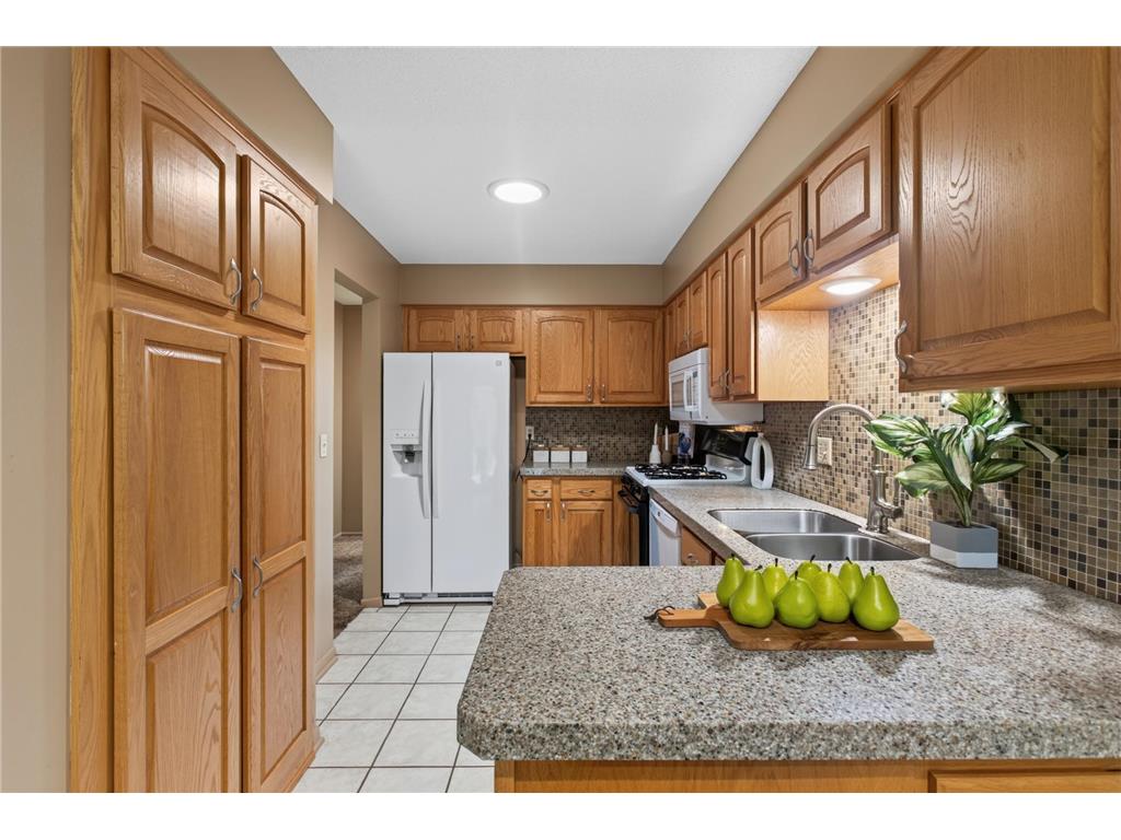 8432 W 100th Street Bloomington MN 55438 7093867 image7