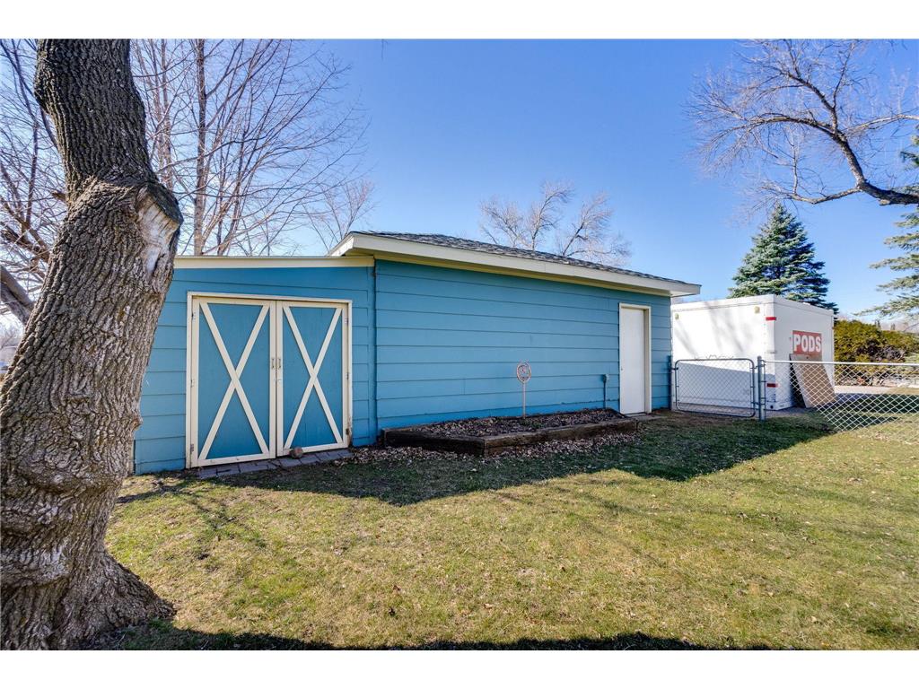 8433 Kennedy Memorial Drive, Saint Bonifacius, MN, 55375 MLS 6492494