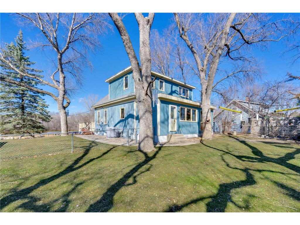 8433 Kennedy Memorial Drive, Saint Bonifacius, MN, 55375 MLS 6492494