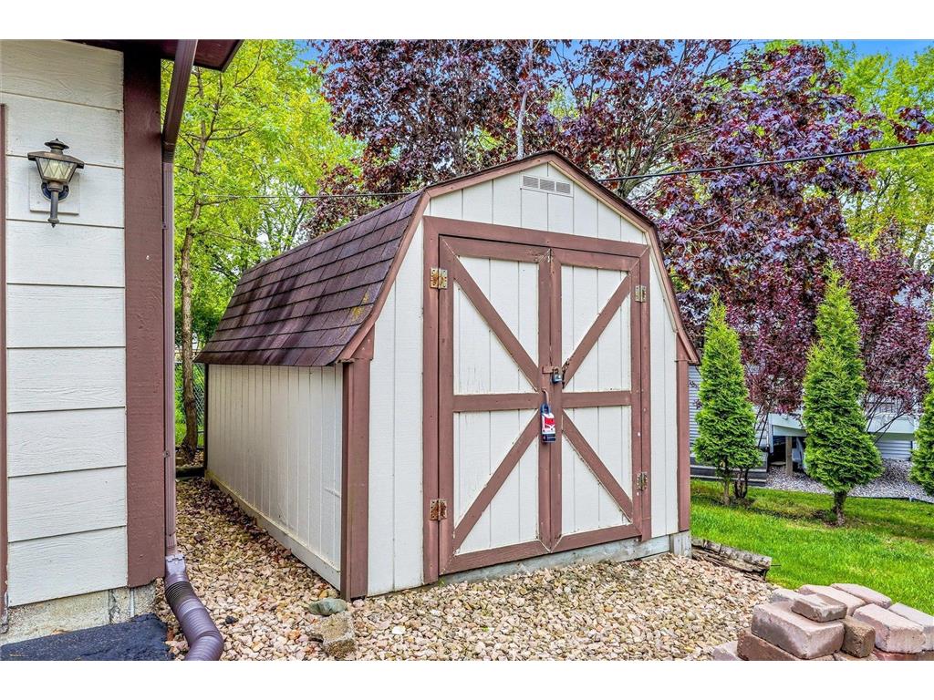 8435 Shadyview Lane N Maple Grove MN 55311 - Weaver 7001402 image38