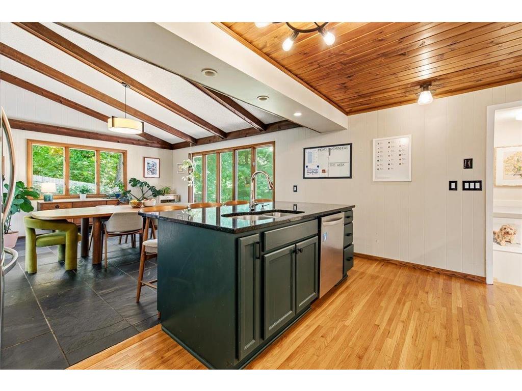 8435 Wesley Drive Golden Valley MN 55427 7093538 image4