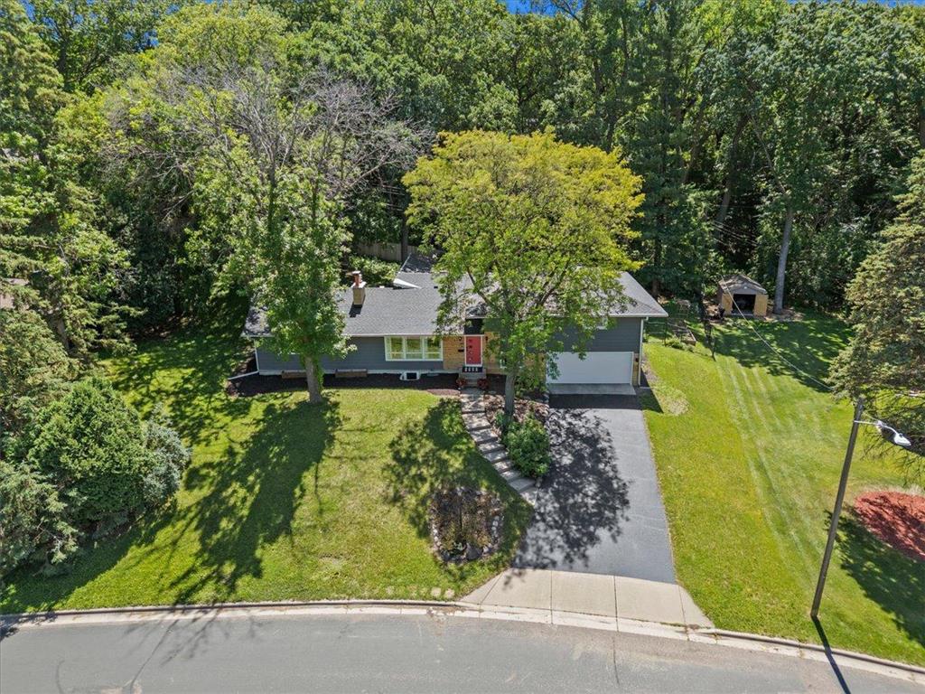 8435 Wesley Drive Golden Valley MN 55427 7093538 image46