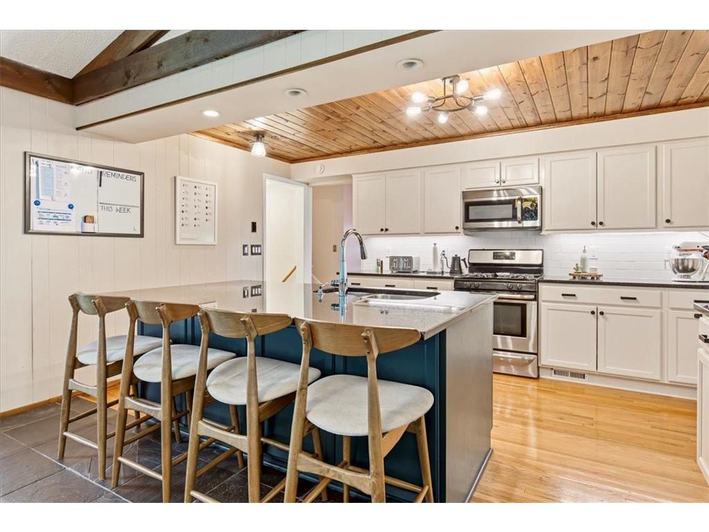 8435 Wesley Drive Golden Valley MN 55427 7093538 image7