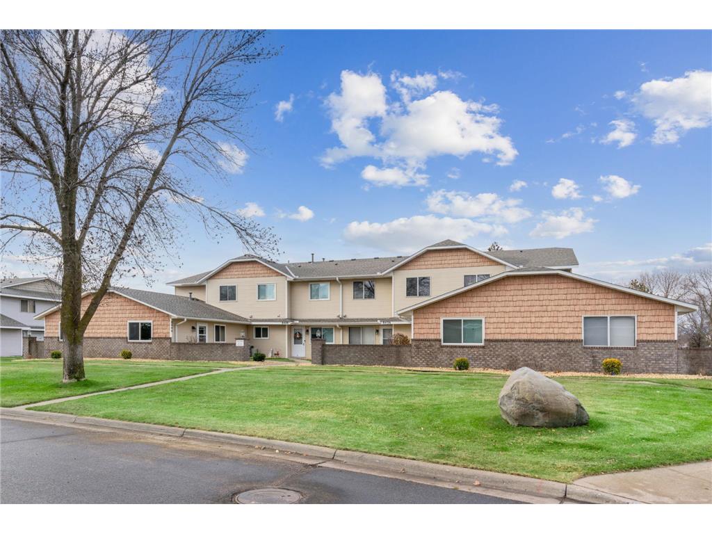 8436 S Pond Trail Champlin MN 55316 6639017 image1