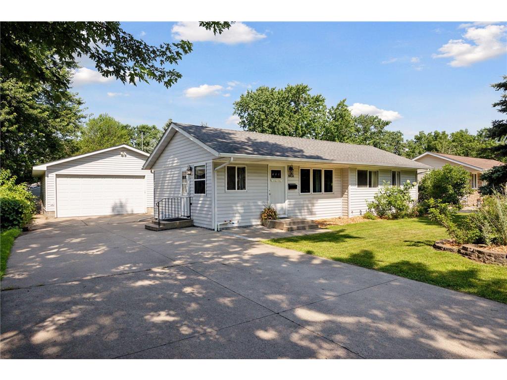 8438 10th Avenue S Bloomington MN 55420 6751986 image1