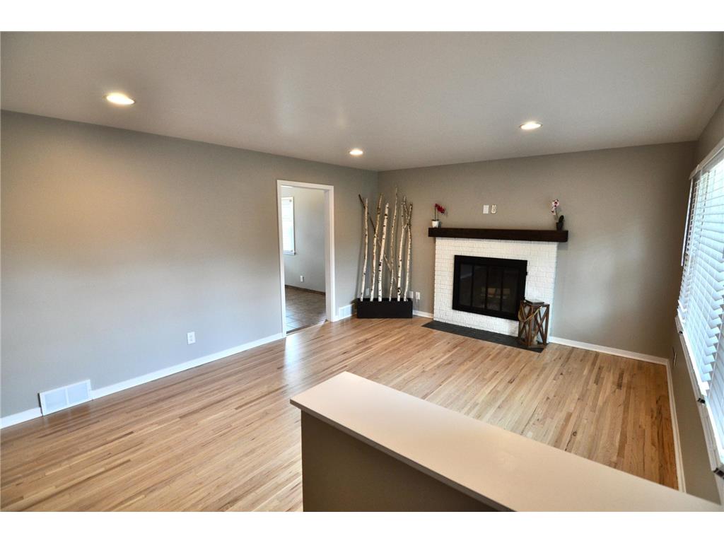 8439 Oakland Avenue S Bloomington MN 55420 6793166 image1