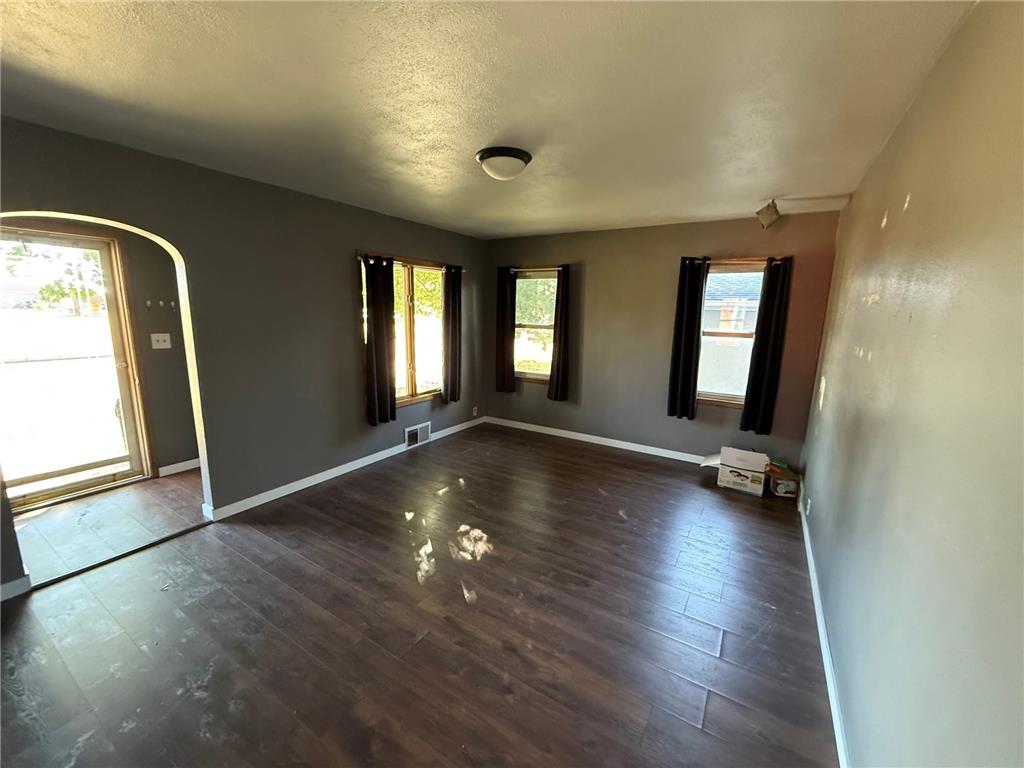 844 Cedar Avenue Westbrook MN 56183 6803281 image4