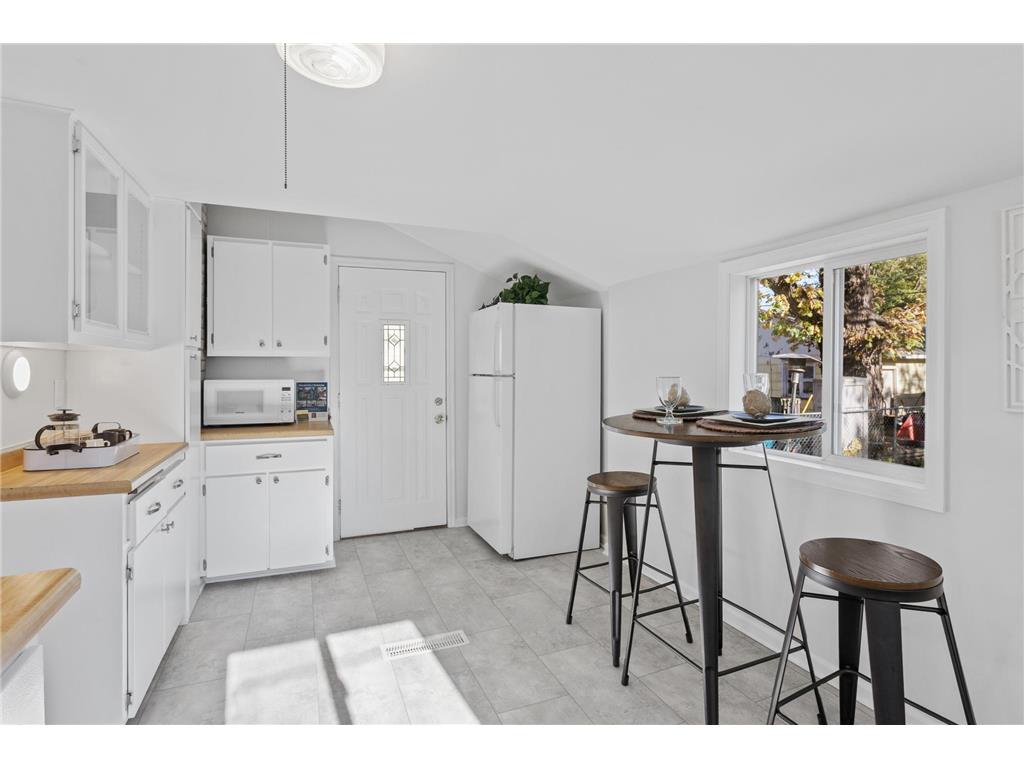 844 Howell Street N Saint Paul MN 55104 7001288 image10