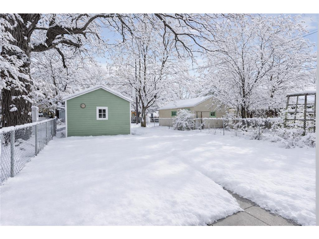 844 Howell Street N Saint Paul MN 55104 7001288 image20