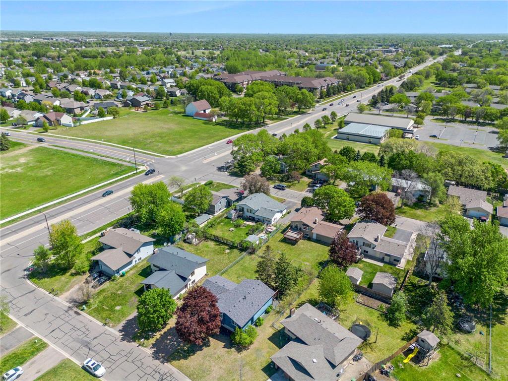 8441 Idaho Avenue N Brooklyn Park MN 55445 7073246 image24