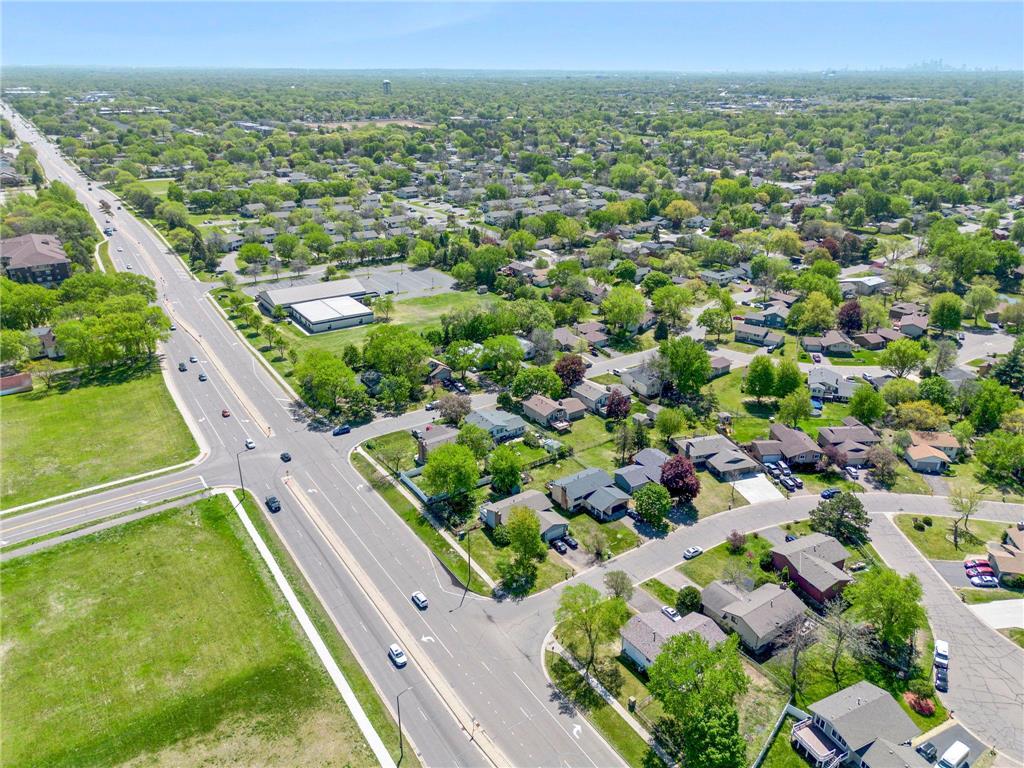 8441 Idaho Avenue N Brooklyn Park MN 55445 7073246 image27