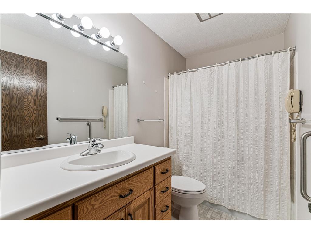 8441 Irwin Road #110 Bloomington MN 55437 7065032 image20