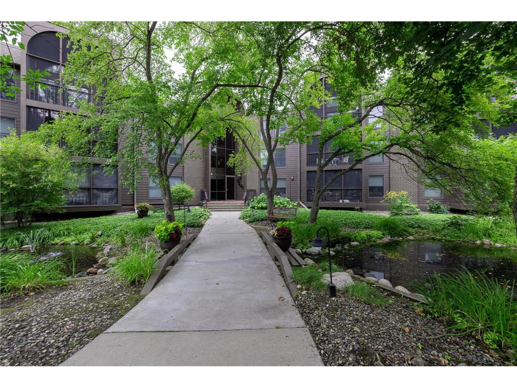 8441 Irwin Road #112 Bloomington MN 55437 6310216 image1