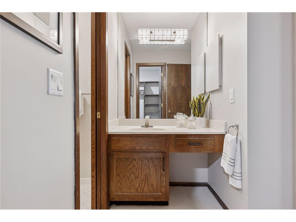 8441 Irwin Road #202 Bloomington MN 55437 6793572 image18