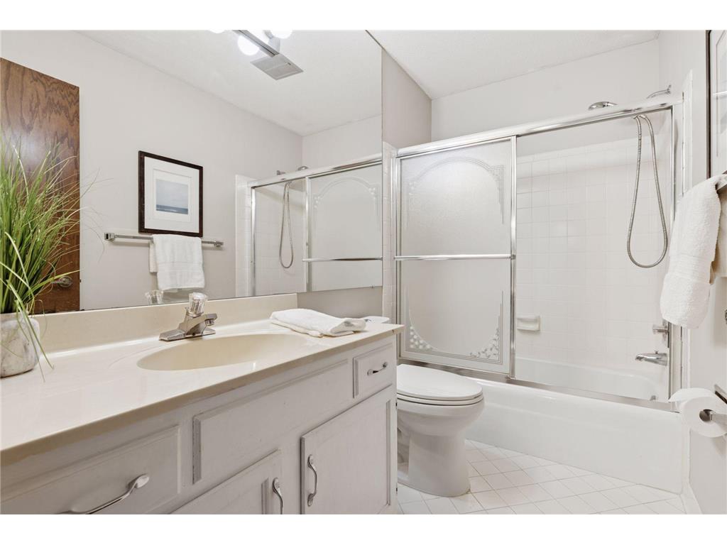 8441 Irwin Road #202 Bloomington MN 55437 6793572 image23