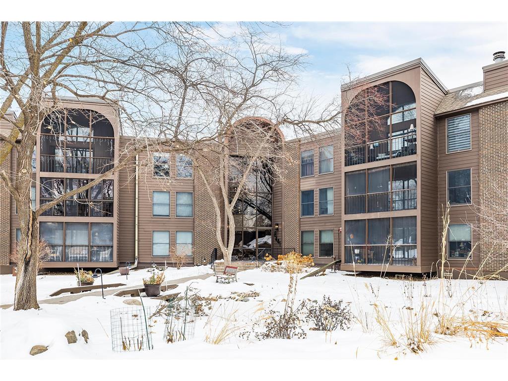 8441 Irwin Road #205 Bloomington MN 55437 7016293 image1